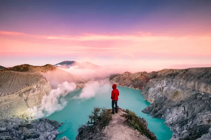 Ijen Crater Tours 2 Days 1 Night