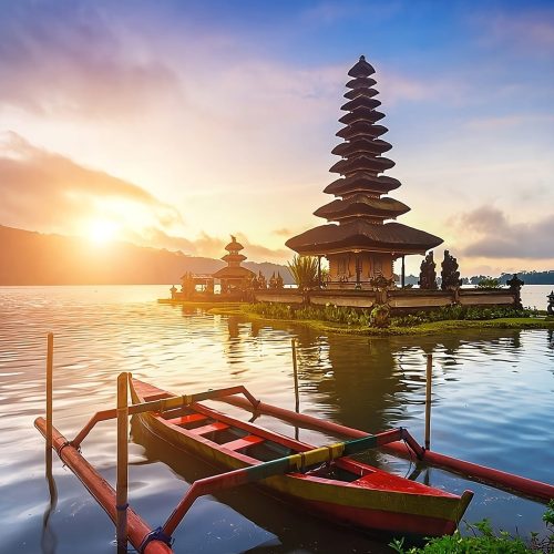 Bali's Iconic Beratan Lake Temple, Jatiluwih Rice Terrace, and Tanah Lot Tour
